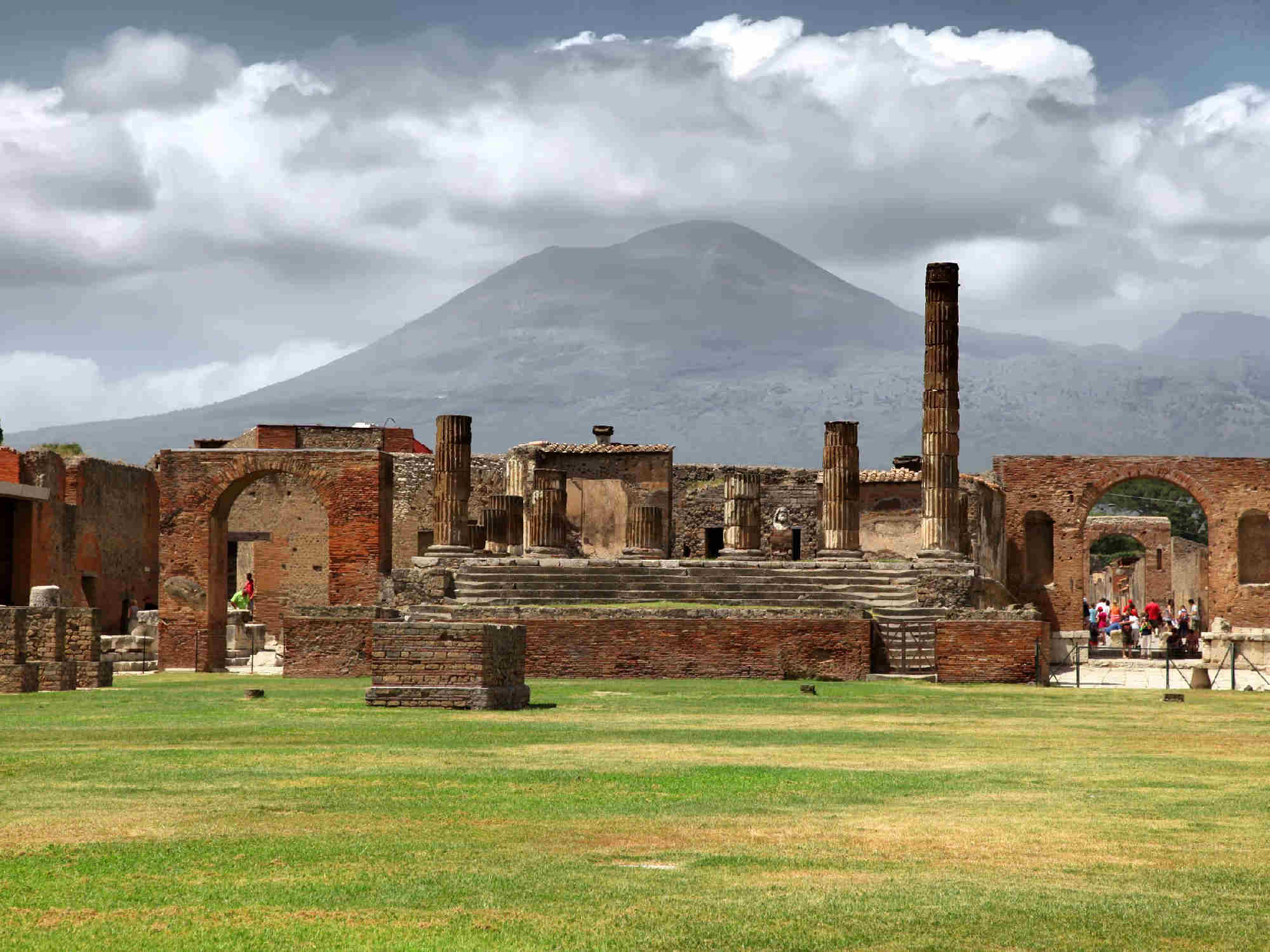 Pompeii: The Ancient Roman Ruins